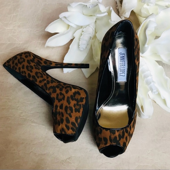 𝐉𝐄𝐍𝐍𝐈𝐅𝐄𝐑 𝐋𝐎𝐏𝐄𝐙 Peep-Toe Stiletto - Picture 2 of 12